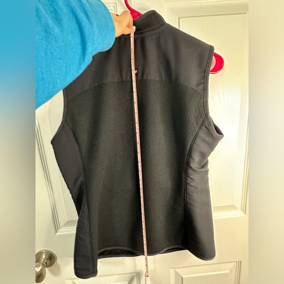 Fabletics Pace Knit Vest - Picture 14 of 16